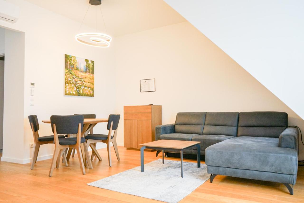Nadland B61 Wien